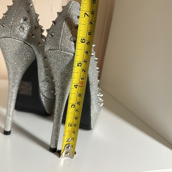 Spiked Heels - Picture 5 of 6